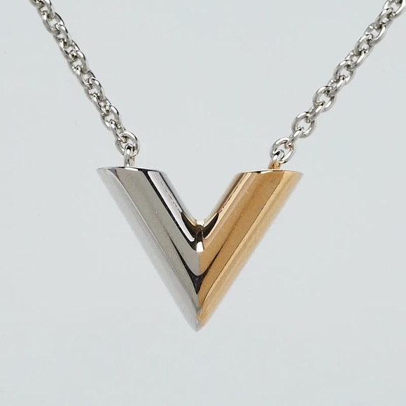 The Essential V necklace - Picture 1 of 4